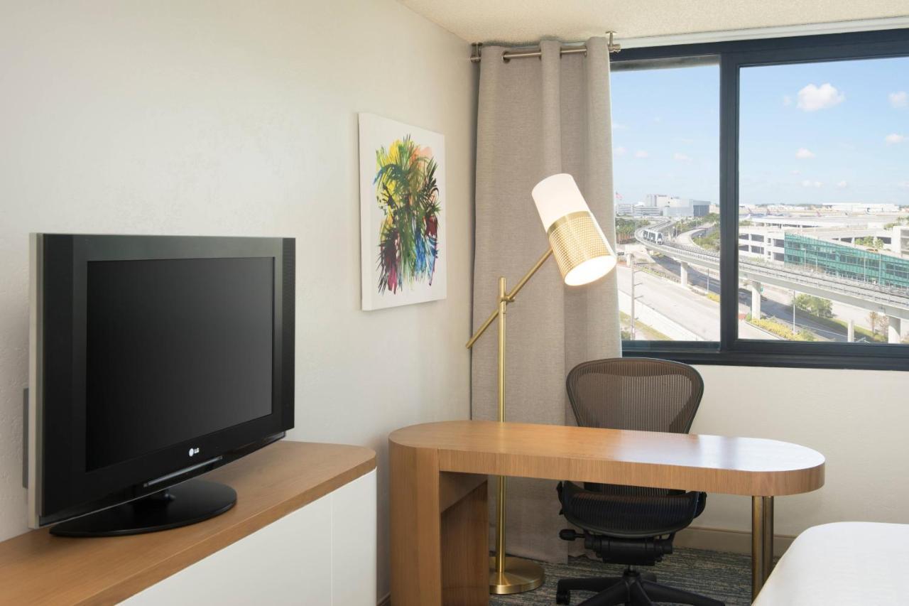 Sheraton Miami Airport Hotel And Executive Meeting Center Екстериор снимка