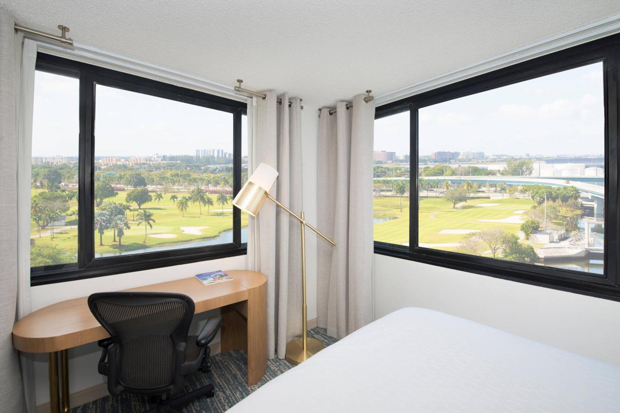 Sheraton Miami Airport Hotel And Executive Meeting Center Екстериор снимка